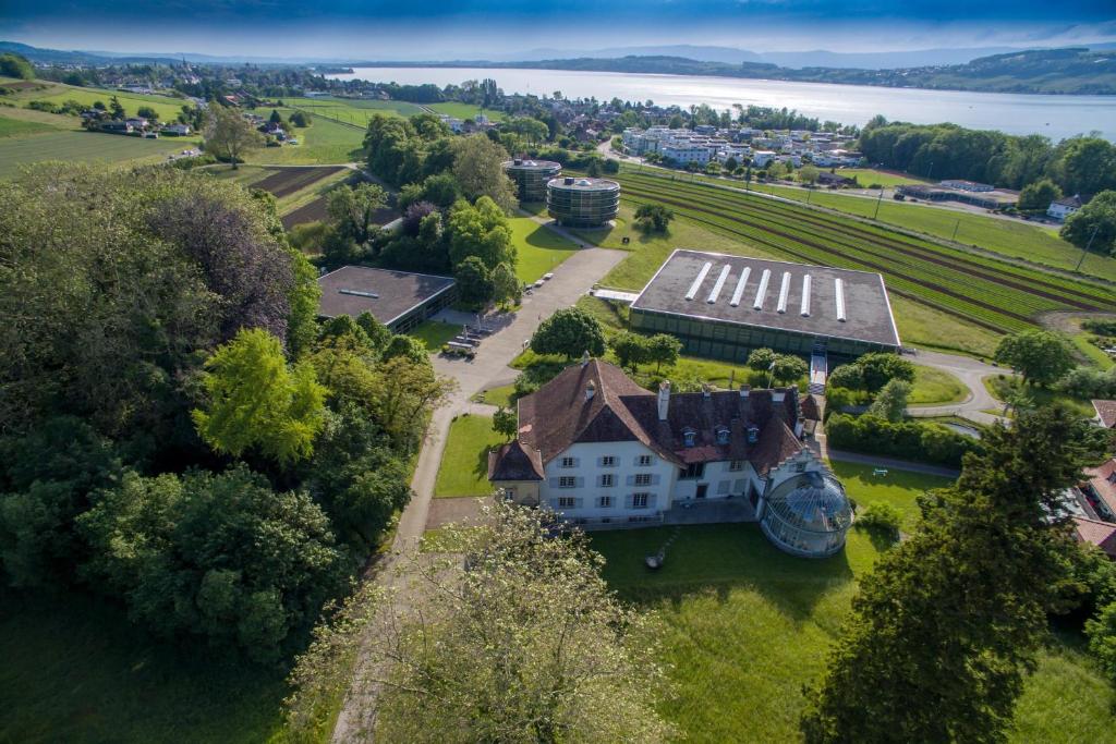 Exterior aerial view of the Center Loewenberg campus